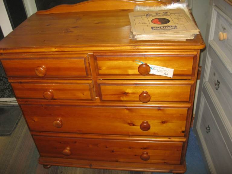 image for MODERN PINE CHEST OF 6 DRAWER. UNUSUAL LAYOUT. IN GOOD ORDER. VIEWING / DELIVERY AVAILABLE