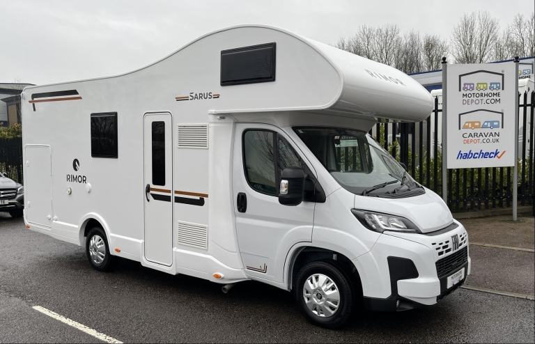 Rimor Sarus 5 | 6-berth/6-belt | 3500kg | Huge garage | Family motorhome | 