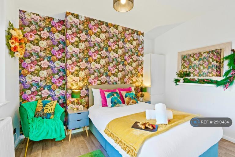 1 bedroom flat in Windsor Court, Brighton, BN1 (1 bed) (#2510434)