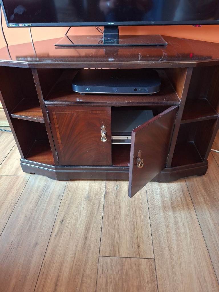 TV Cabinet- Mahogany veneer
