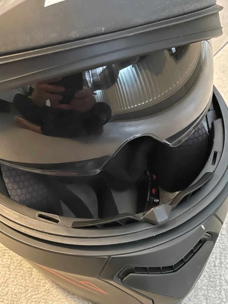 Motorcycle helmet 