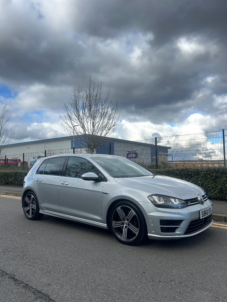 Volkswagen Golf R