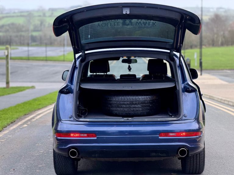 Audi Q7 S-Line Quattro 3.0 V6 240bhp ( 7 seater ) 