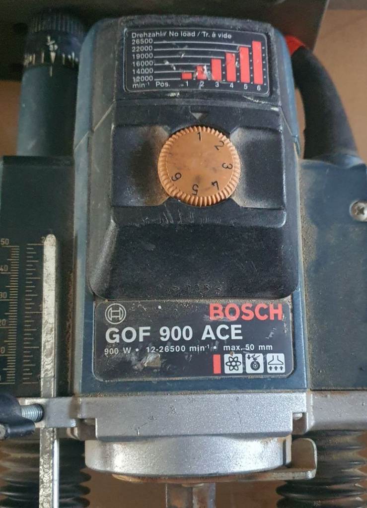 For sale is Bosch GOF 900 ACE router, 110v 