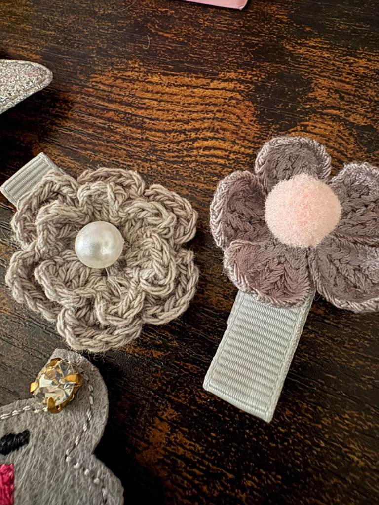 Set of Grey and Pink Hair Clips 🎀
