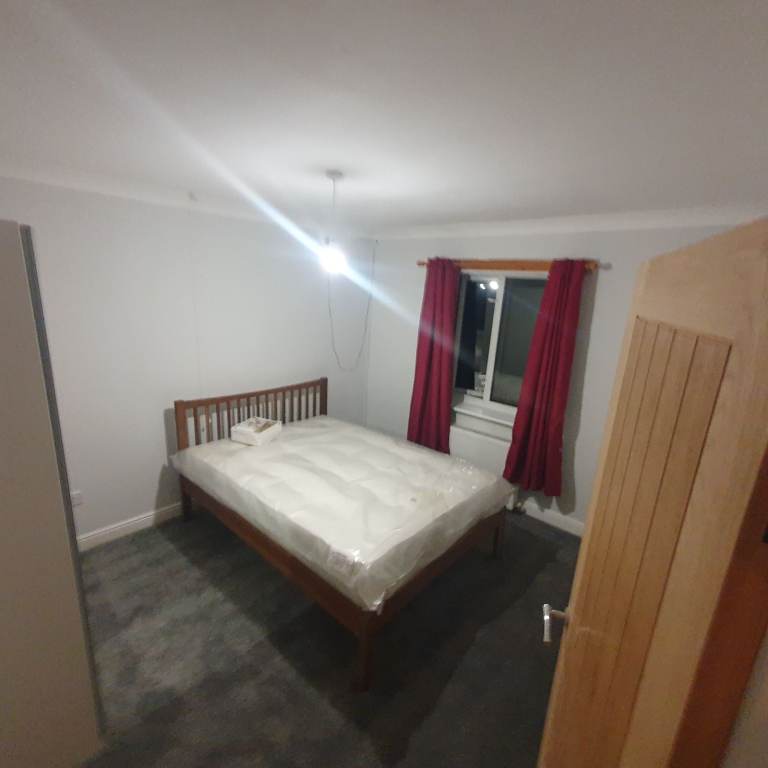 Spacious & Bright Double Room for Rent – BH12 2DP Poole / Bournemouth Area £550 PCM