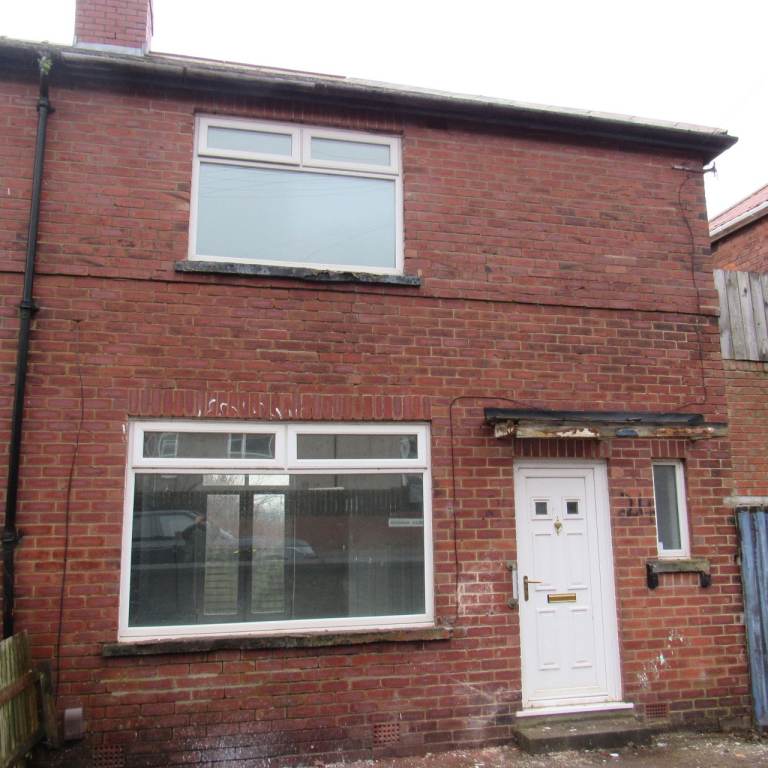 2 Bedroom Semi detached house, Oakfield Gardens, Benwell, Newcastle Upon Tyne NE15 6QU