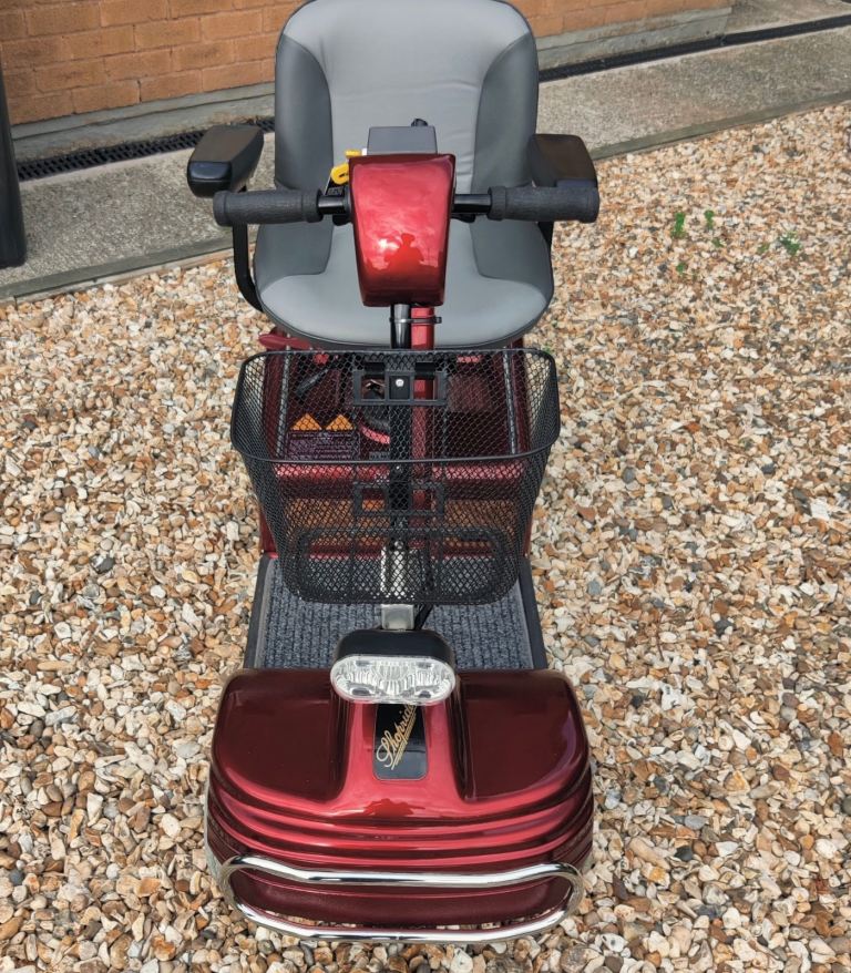 MOBILITY SCOOTER - Shoprider Sovereign 4 - Excellent Condition 