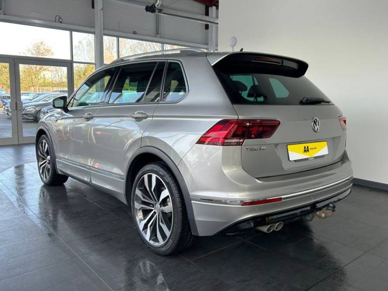 2018 Volkswagen Tiguan 2.0 TDI R-Line SUV 5dr Diesel Manual Euro 6 (s/s) (150 ps) ESTATE Diesel M...