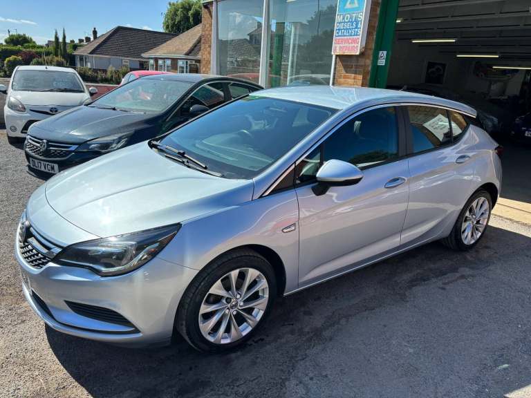 2016 Vauxhall Astra 1.4T 16V 150 Tech Line 5dr Auto HATCHBACK Petrol Automatic
