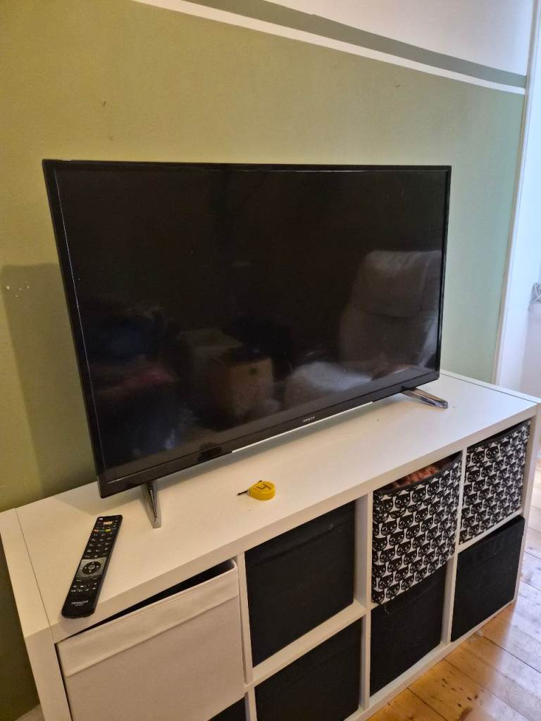 Hitachi 47inch