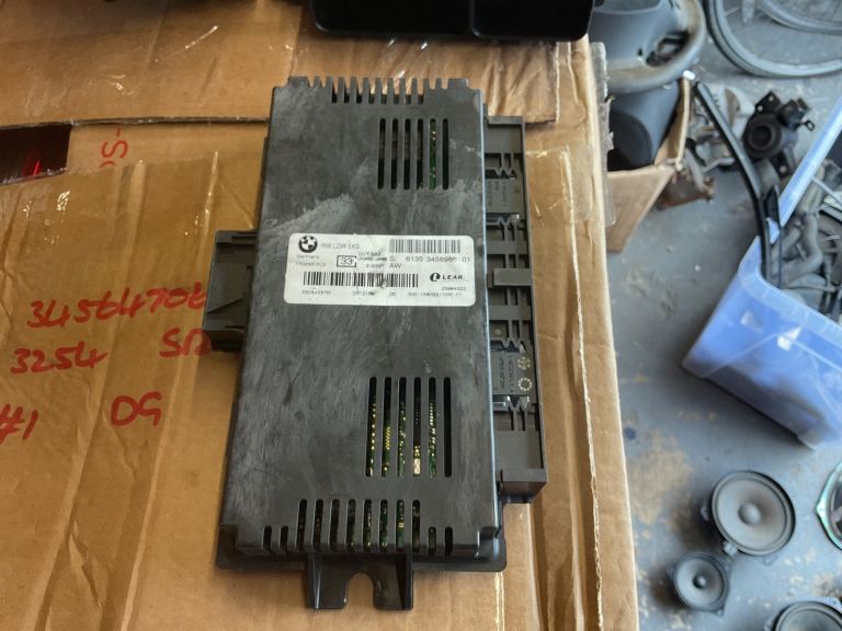 Mini Cooper breaking 