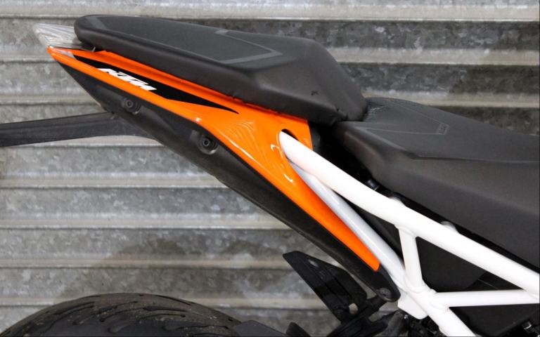 2024 73 KTM DUKE 125 ABS LEARNER LEGAL TRADE SALE 7K WHITE/ORANGE NEW MOT RIDES