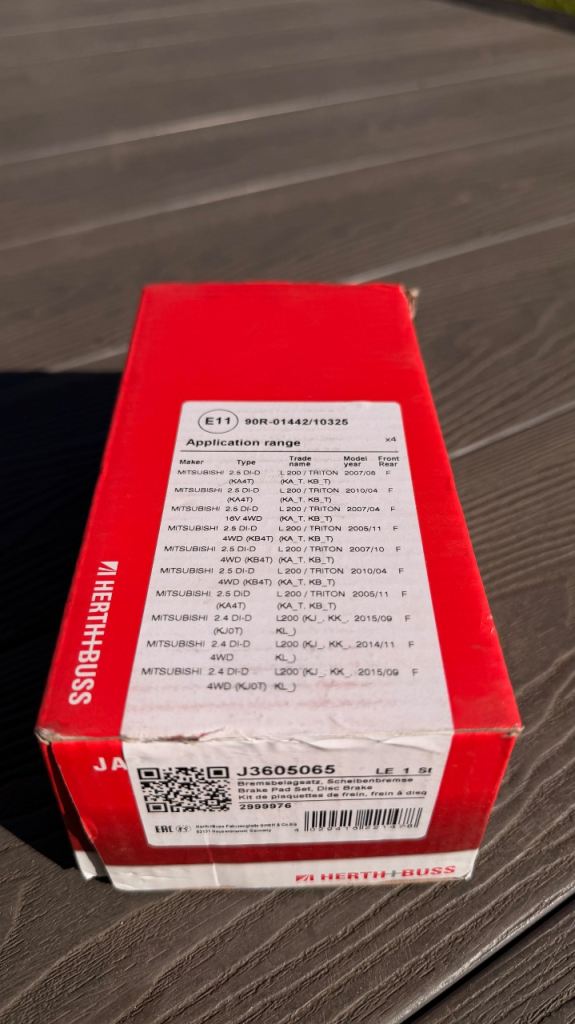 HERTH+BUSS JAKOPARTS J3605065 Front Brake Pad Set fits Mitsubishi L200 Triton