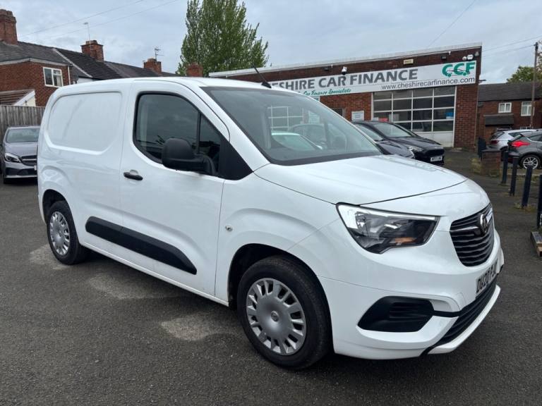 2020 Vauxhall Combo 2000 1.5 Turbo D 100ps H1 Sportive Van PANEL VAN DIESEL Manual