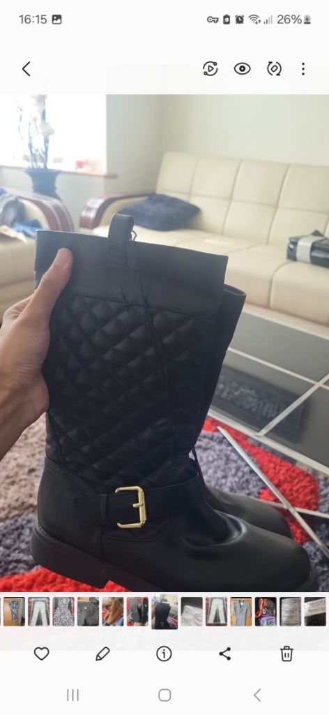 Ladies /girls boots size 5