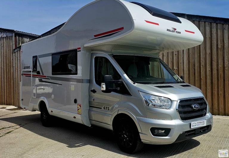 Roller Team Zefiro 675 motorhome 2024 5k 3500kgs 6.99m 6 berth/belts
