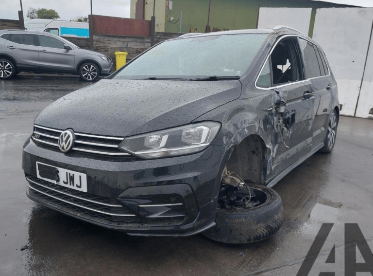 BREAKING VOLKSWAGEN TOURAN 2 DIESEL 2016 STOCK NUMBER BA83