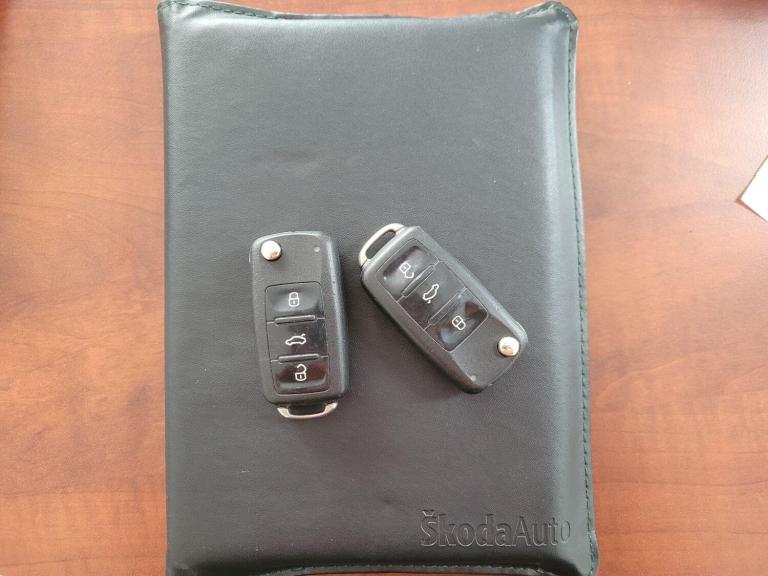 2011 Skoda Superb 2.0 TDI S DSG Euro 5 5dr ESTATE Diesel Automatic