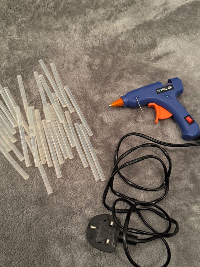 Craft Glue Gun with 27 Glue Sticks
