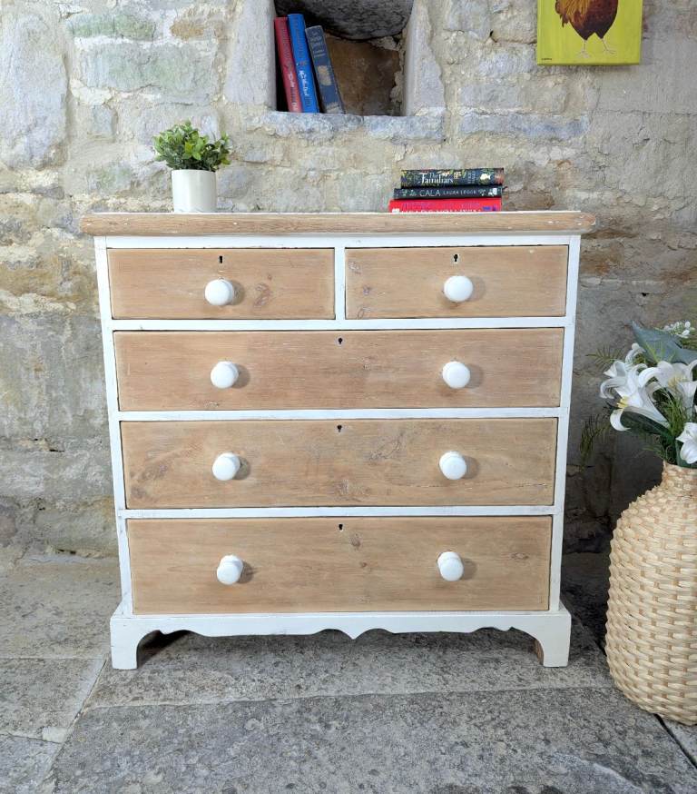 Victorian stripped Pine Chest Of Drawers - 2 Over  - White - Antique