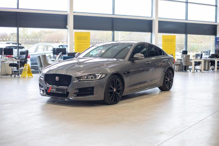 2015 Jaguar XE 2.0d R-Sport Saloon 4dr Diesel Auto Euro 6 (s/s) (180 ps) *Rear Camera + Ke SALOON...