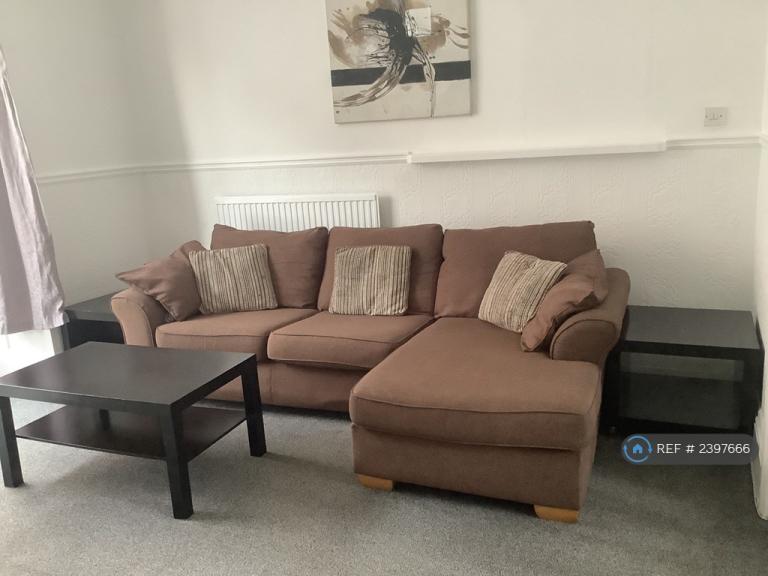 Studio flat in Windsor Crescent, Bridlington, YO15 (#2397666)