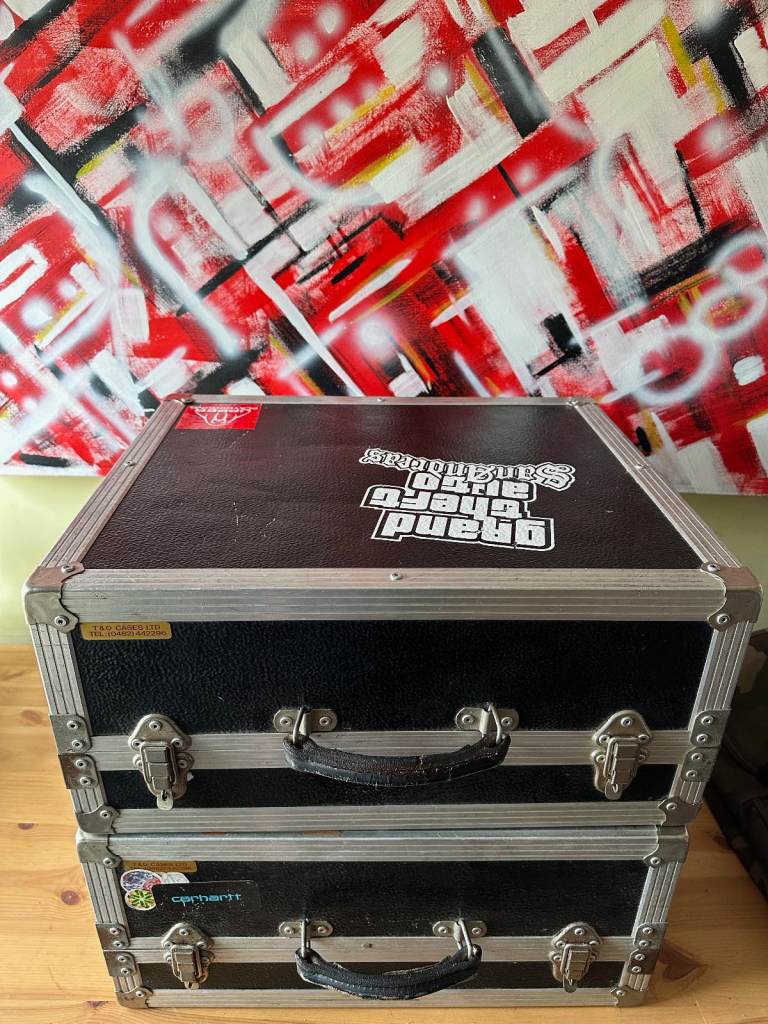 turntable flight cases x2