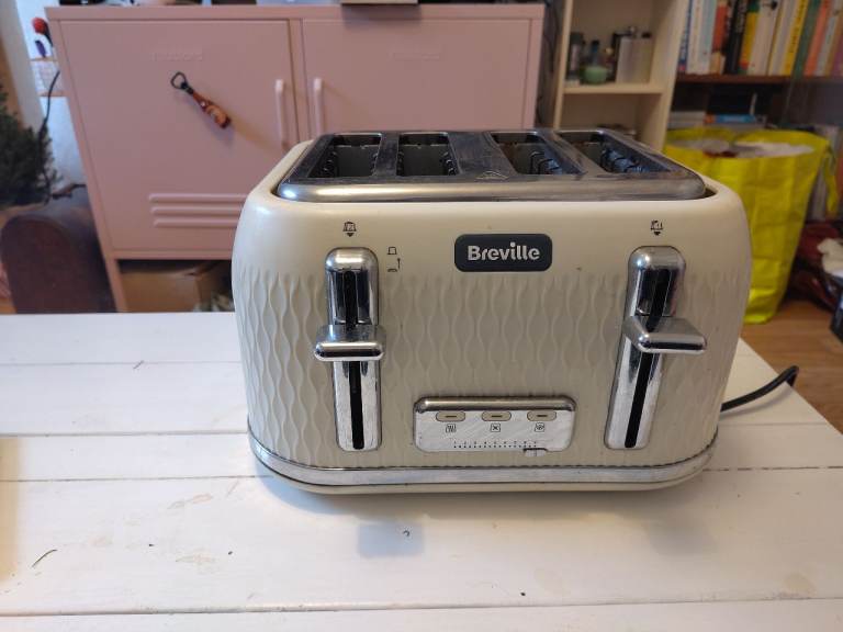 Breville cream 4 slice toaster