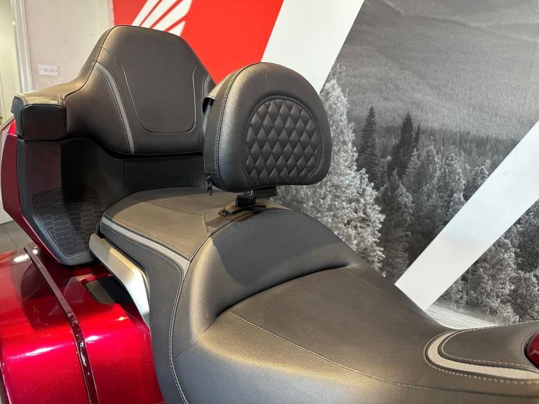 Honda GL 1800 Goldwing DCT Tour 2019 with 13,201 miles 