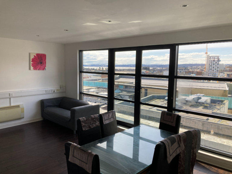 2 Bed City Centre Duplex Apartment, Swansea.