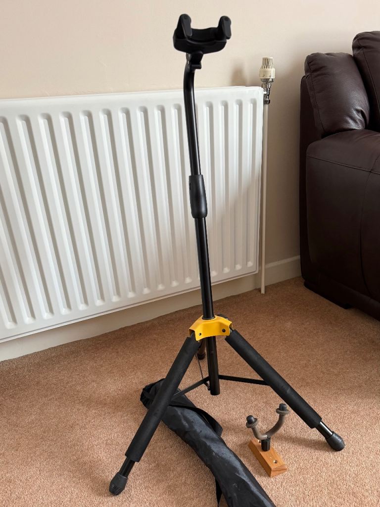 Hercules Guitar Stand
