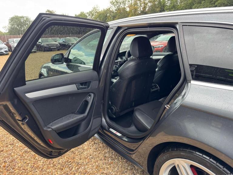 AUDI A4 AVANT 2.0 TDI S line quattro Euro 5 (s/s) 5dr 2015