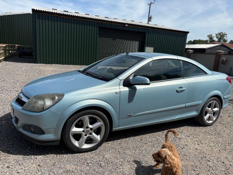 Vauxhall, ASTRA, Convertible, 2009, Manual, 1910 (cc), 3 doors