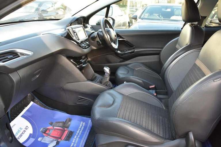 2014 Peugeot 208 1.2 VTi Allure 3dr HATCHBACK PETROL Manual