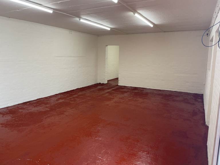 910 sq ft Multi use unit located in Cleveland Street 