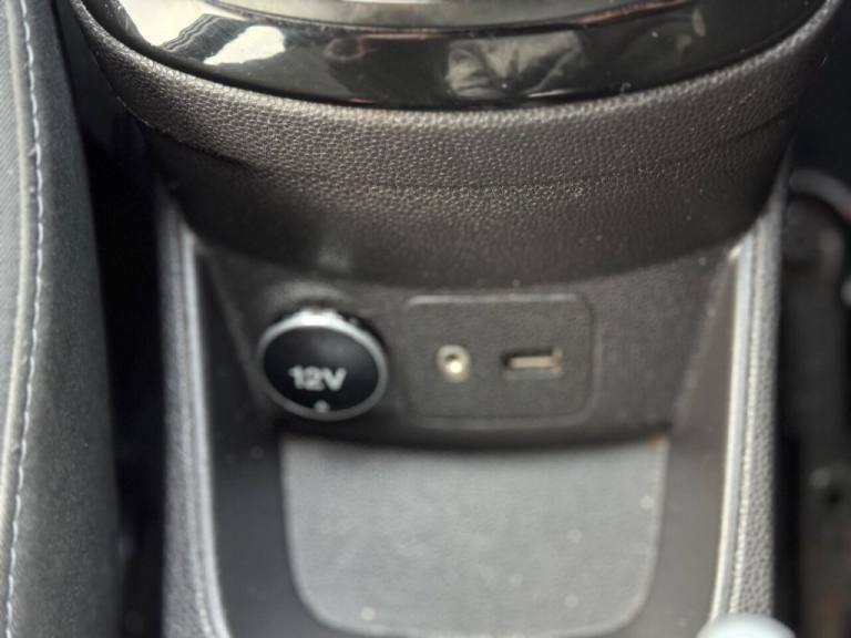 2013 Ford Fiesta 1.6 Zetec 5dr Powershift HATCHBACK PETROL Automatic