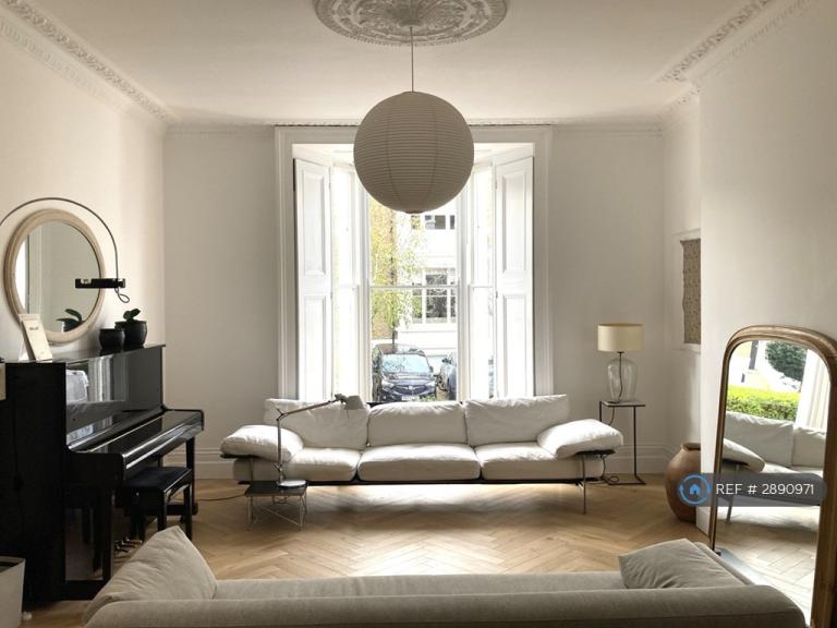 2 bedroom flat in Mount Ararat Road, Richmond, TW10 (2 bed) (#2890971)