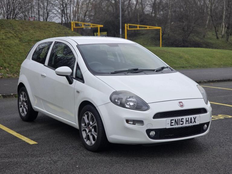2015 Fiat Punto 1.4 Easy 3dr HATCHBACK PETROL Manual