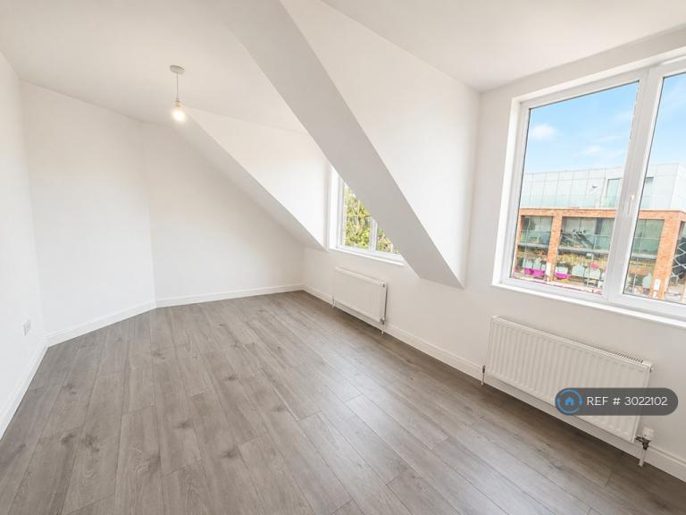 4 bedroom flat in Ealing Road, Wembley, HA0 (4 bed) (#3022102)