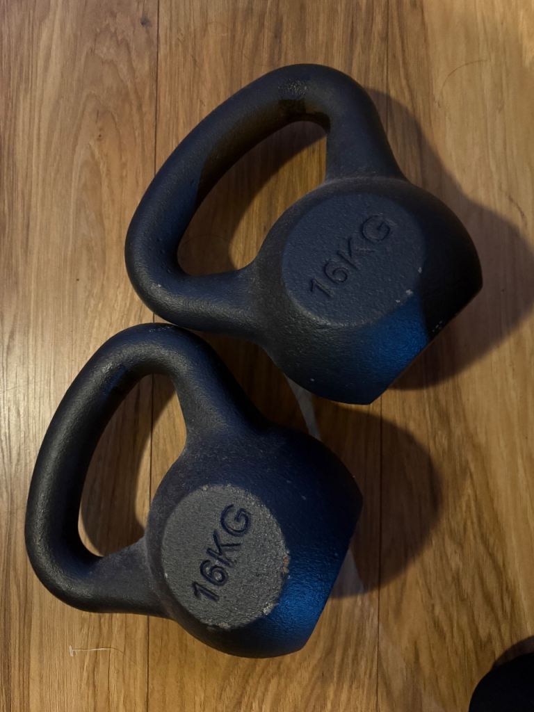 2 x 16kg CAST IRON KETTLEBELLS