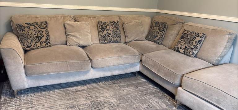 Large light grey Fabric Corner Sofa with Cushions – Good Condition