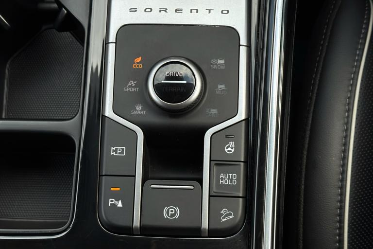  Kia Sorento 1.6 H T Gdi 4 Suv 5dr Petrol Hybrid Auto Awd Euro 6 s/s 226 Bhp