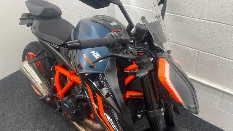 KTM 1290 SUPERDUKE R ** ONE OWNER - TAIL TIDY - JUNE 26 MOT **