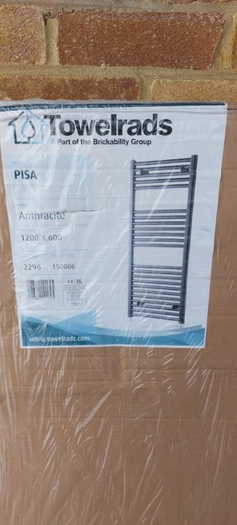 Towelrads Pisa Straight Heated Towel Rail 1200x600mm - Anthracite - 150006- NEW IN BOX