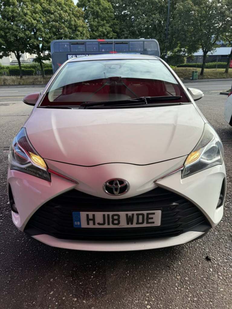 2018 Toyota Yaris 1.5 VVT-i Icon Tech 5dr HATCHBACK PETROL Manual