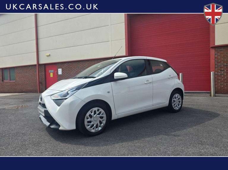 2019 Toyota AYGO 1.0 VVT-i X-Play 5dr HATCHBACK PETROL Manual