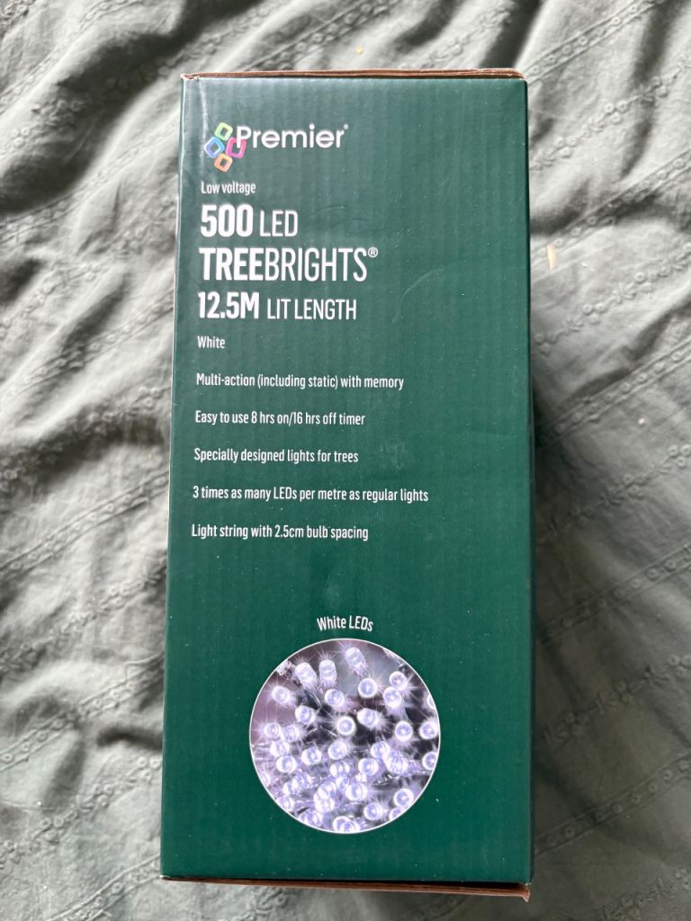 500 LED lights unopened 
