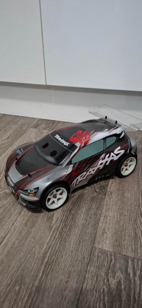 traxxas rally car vxl 1/16 radio controlled car