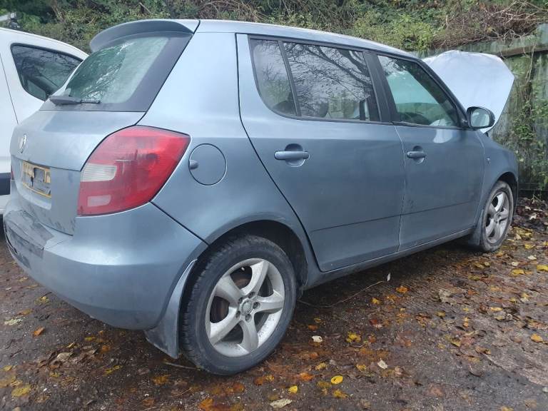 BREAKING : SKODA FABIA 2007-14	1.4d	2007-14	, colour: 9154	; engine: BNV					JCZ